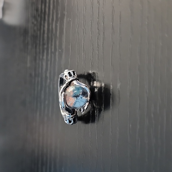 Silvertone Ring with Hands and Crystal Ball - Picture 2 of 7